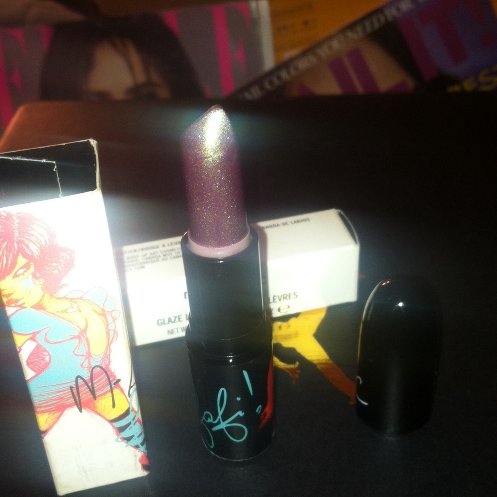 COPY - New MAC Fafi High Top Lipstick